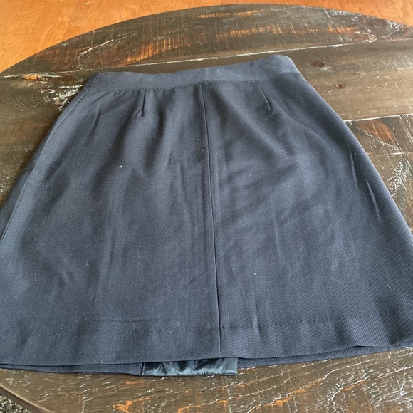 Black shirt - Picture 2 of 4